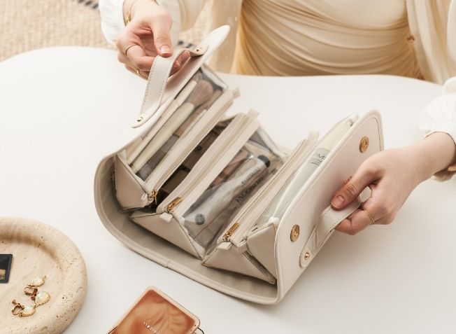 Glamor-makeup bag